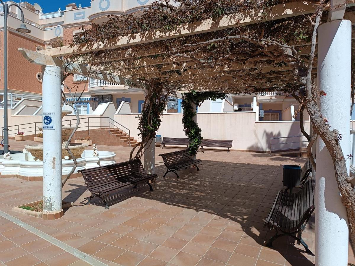 Apartamento Esbamar Roquetas de Mar Luaran gambar